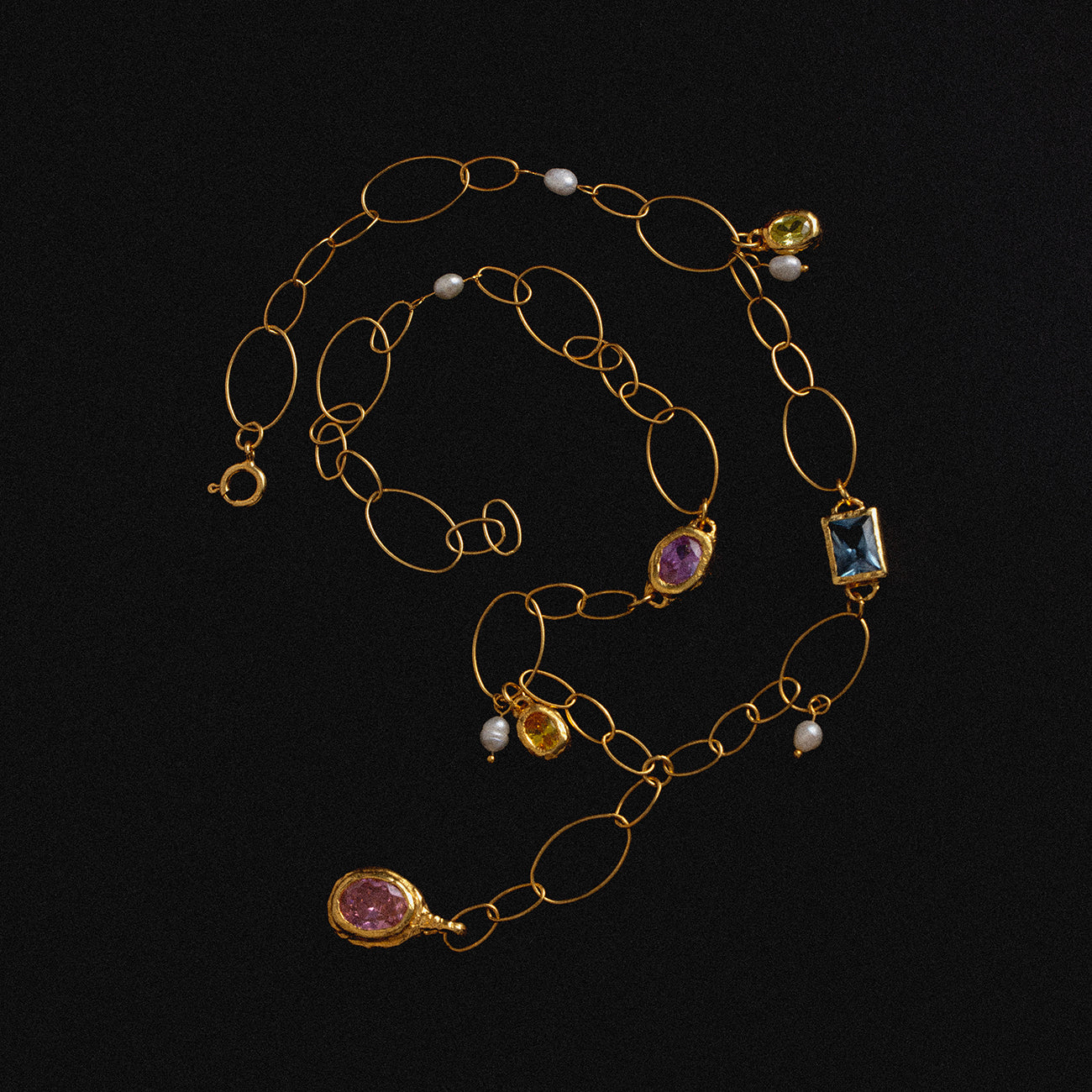 Gold Valeria - PRE-ORDER