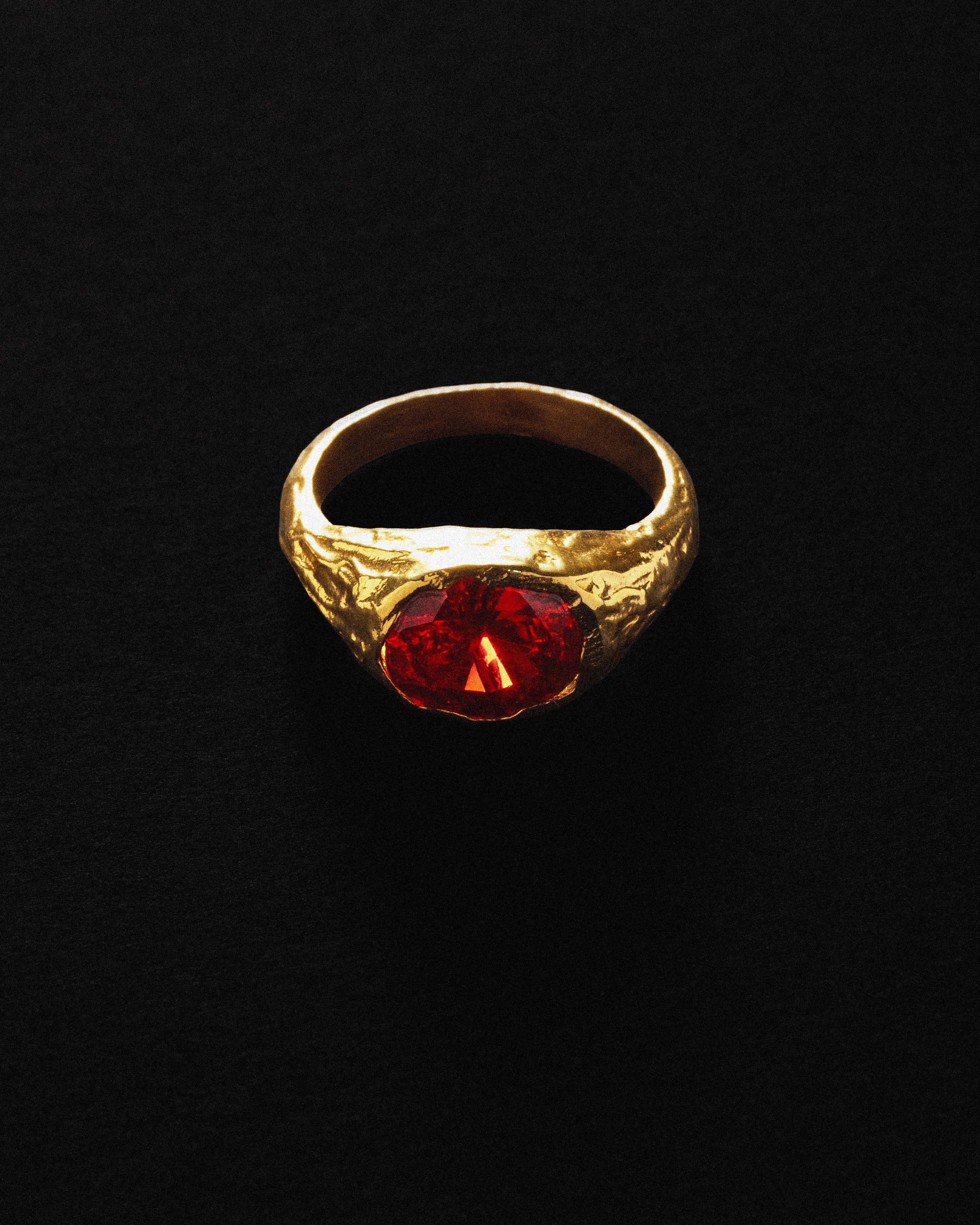 Gold Elise Red